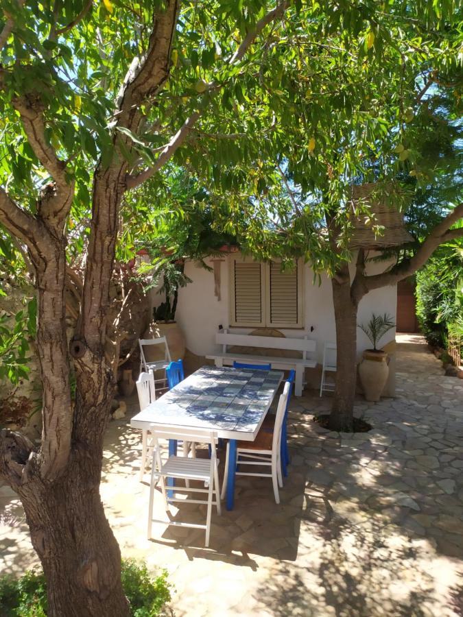 I Ciusiddi Bed & Breakfast Portopalo Di Capo Passero Dış mekan fotoğraf